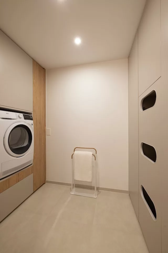 Rouge, Design d'intérieur · dressing · 13