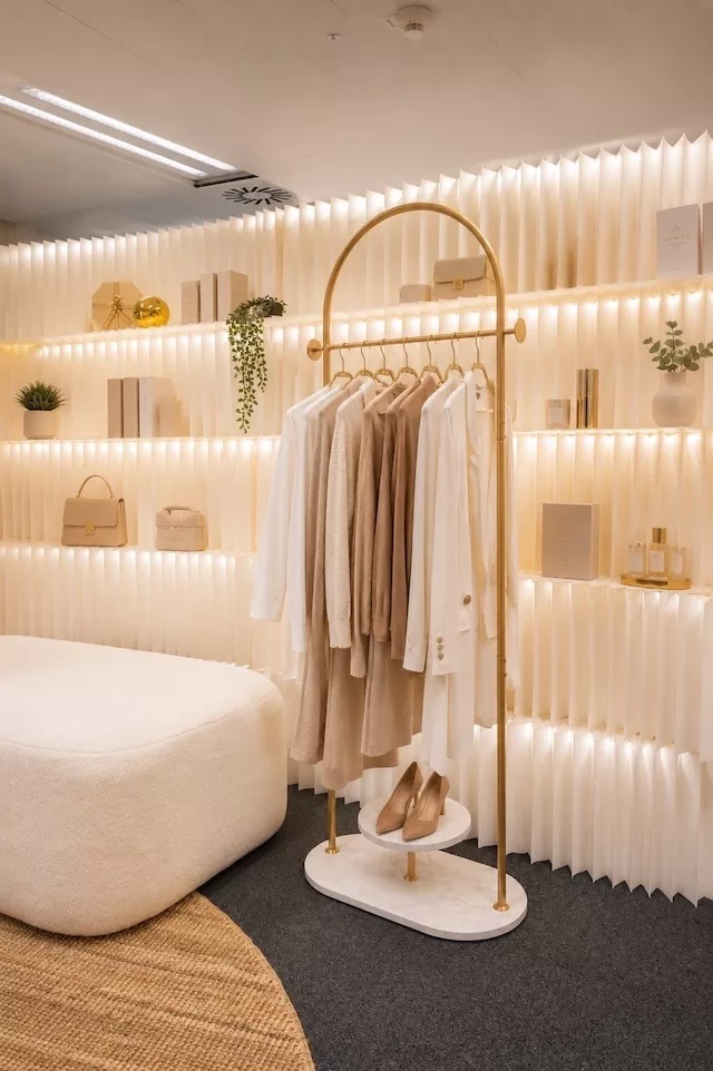 Showroom Outlet Aubonne, Interior design · showroom · 4
